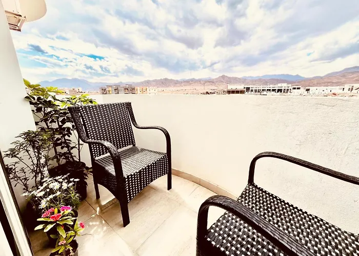 Retreat شقة دهب